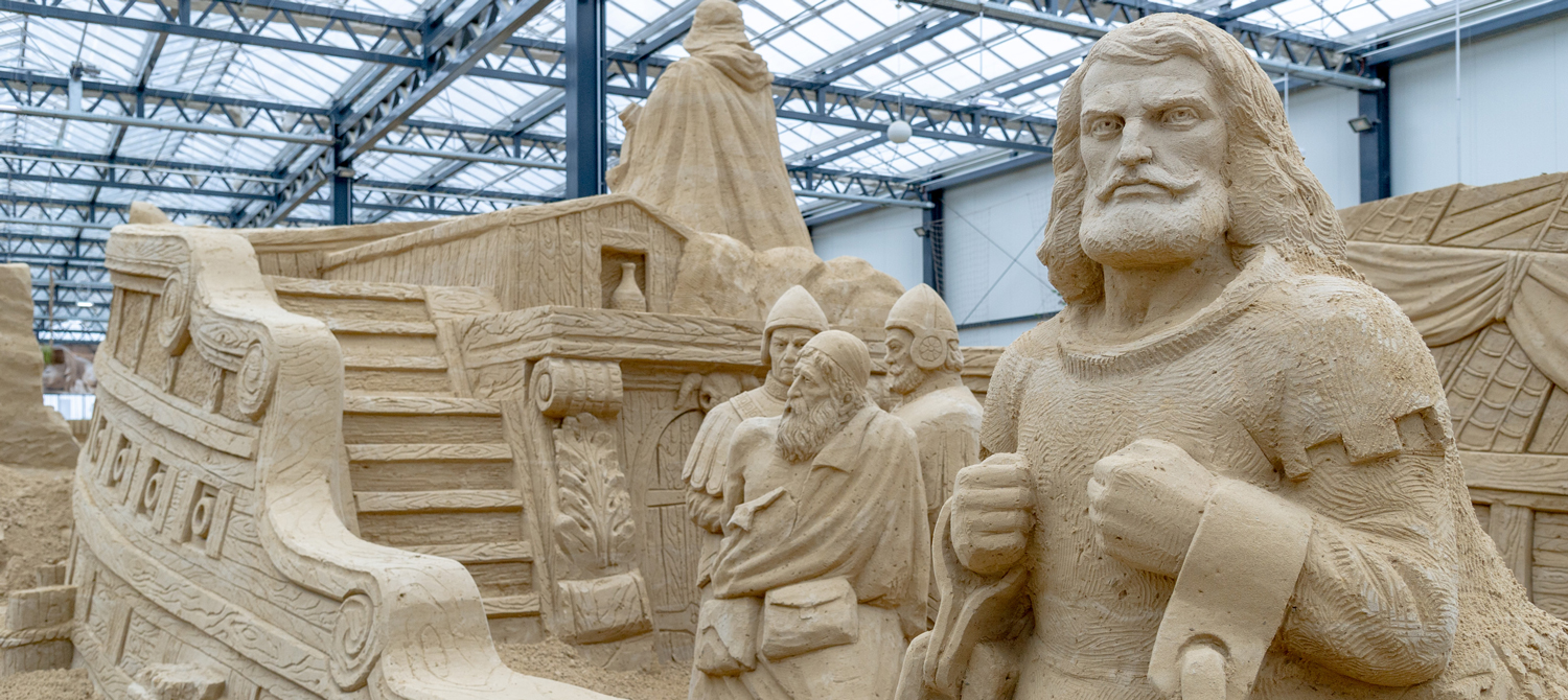 Ganzjährig im Glaspalast Prora zu bestaunen: Die Sandskulpturen-Ausstellung Rügen